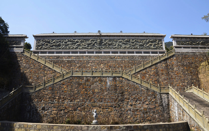 陽(yáng)江大山深處的原始村落古建筑
